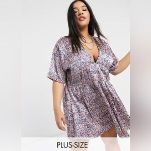 Plus En creme Ditsy Floral V-Neck Smocked Dress